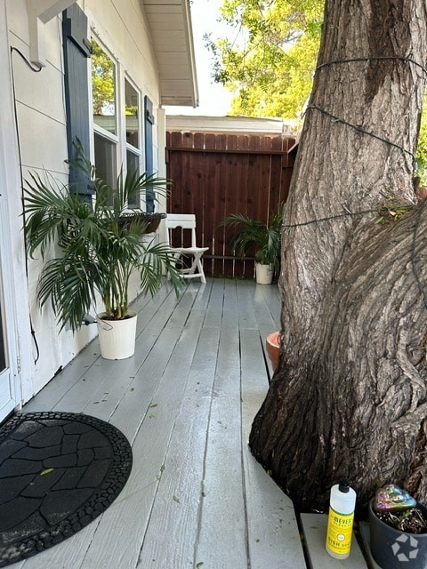 Building Photo - 609-602 Milwood Ave Rental