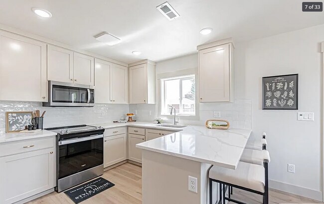 Photo - BEAUTIFUL 3 Bed 2.5 Bath Townhome Available!