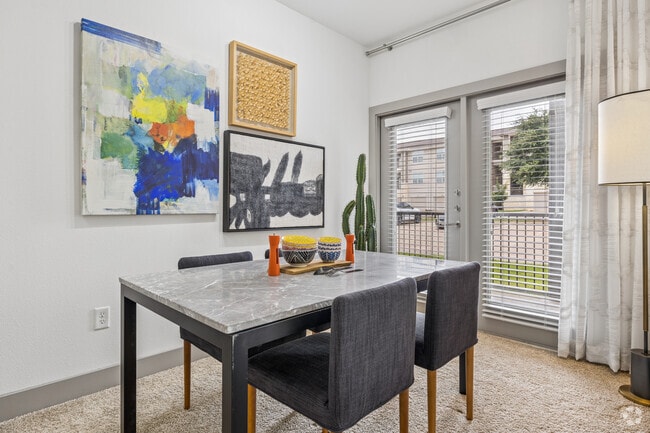 2BR, 2BA - 1,071SF - Dining Area - The Bend at Crescent Pointe