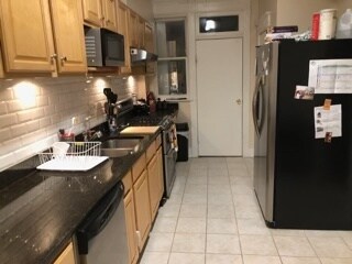 Kitchen - 821 Randolph St NW Unidad 2