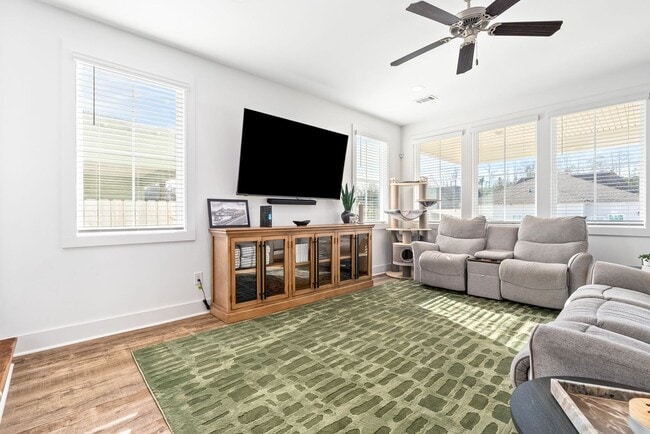 Photo - 1288 Foxtail Ln