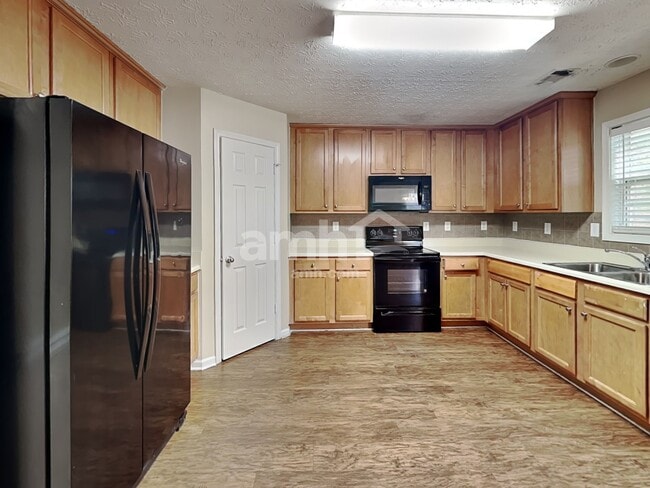 Photo - 1474 Queenie Smith Rd NE