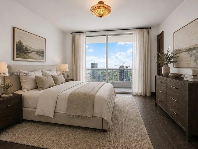Photo - 900 Biscayne Blvd