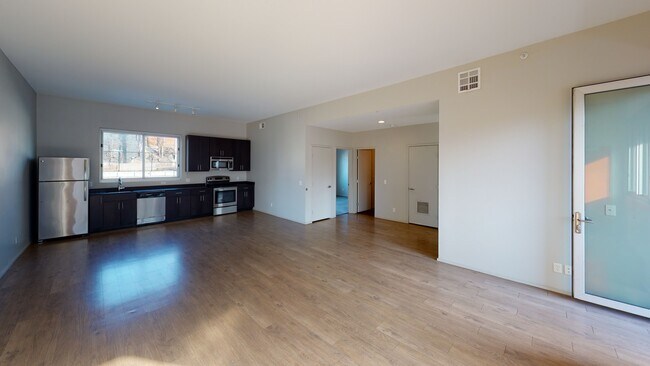 Photo - Twenty9 Gillham