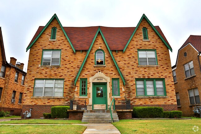 Building Photo - Series D Packers Properties