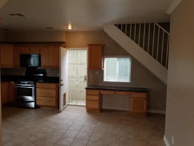 Photo - 2628 Landis St