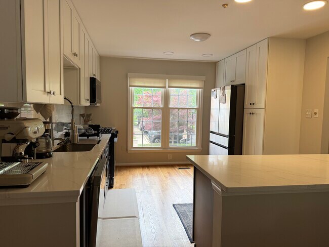 Photo - 10115 Galsworthy Pl