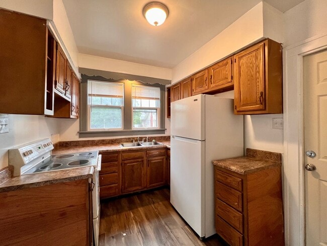 Photo - 4158 Mayfield Dr Unit Lower
