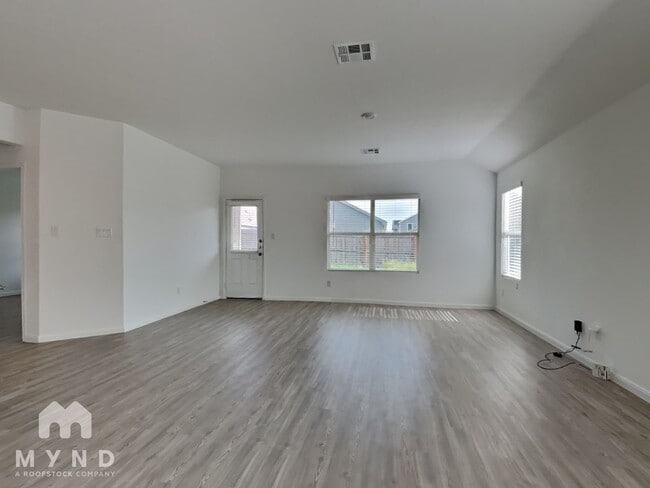 Photo - 5908 Geronimo Wy