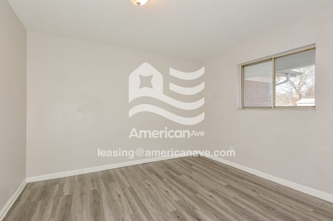 Photo - 710 Chambers Rd