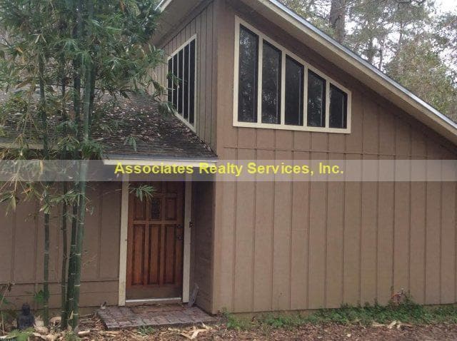 Photo - Country Living w/ Lots of Light!!!- Must See