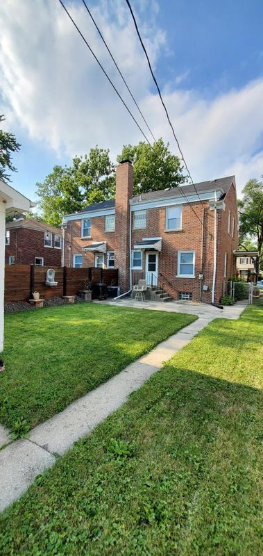 Photo - 322 Beacon Pl