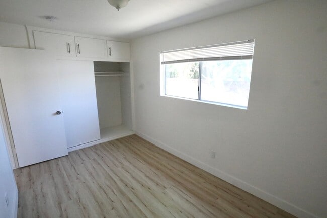 Photo - LB2527 Unit 2529 B
