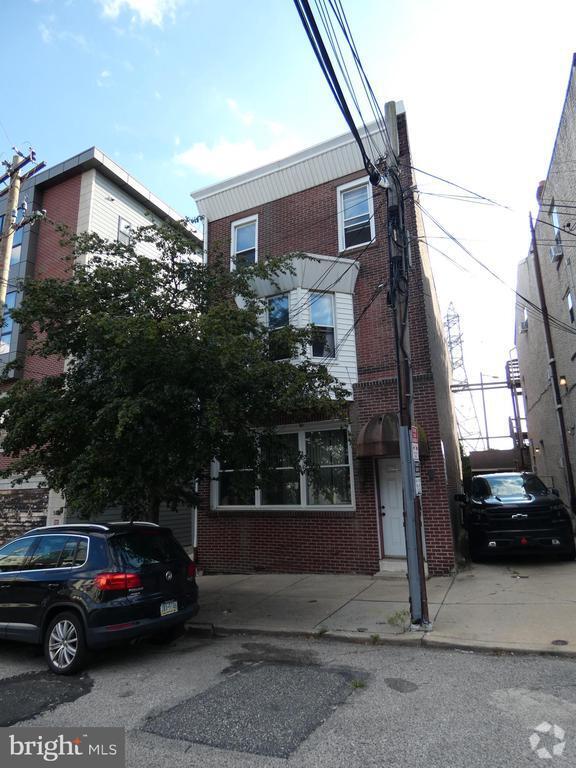 Building Photo - 5118 Rochelle Ave Unit 2F Rental