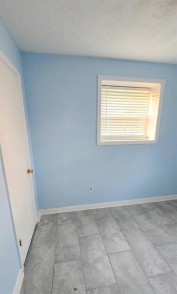 Photo - 3083 Claiborne Dr NW