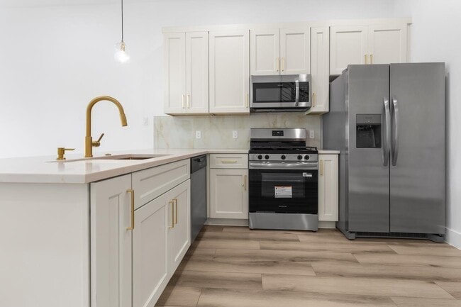 Photo - 4412 Alvin St