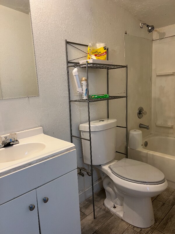 Photo - 2806 Tropic Rd Unit 4