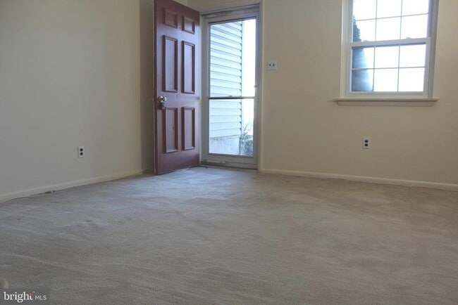 Photo - 214 Lexington Rd