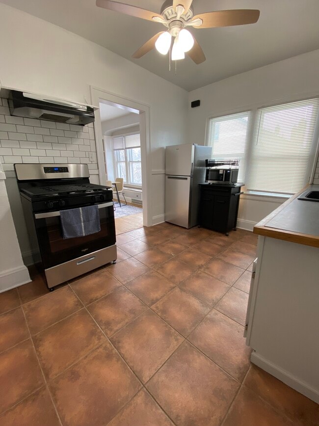 Photo - 3367 E Scarborough Rd Unit 3367