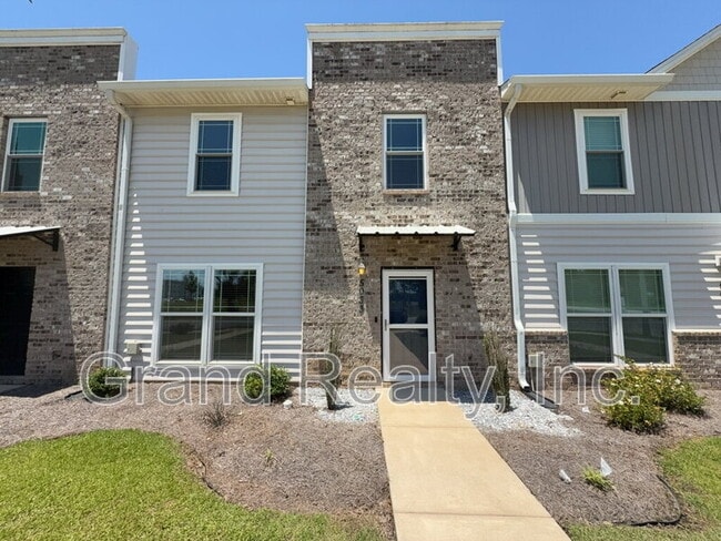 Building Photo - 5033 Peach Dr