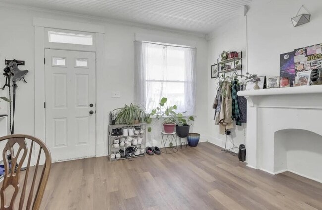 Photo - 287 E Woodrow Ave