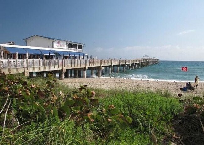 225 Ocean Breeze Lake Worth, FL 33460