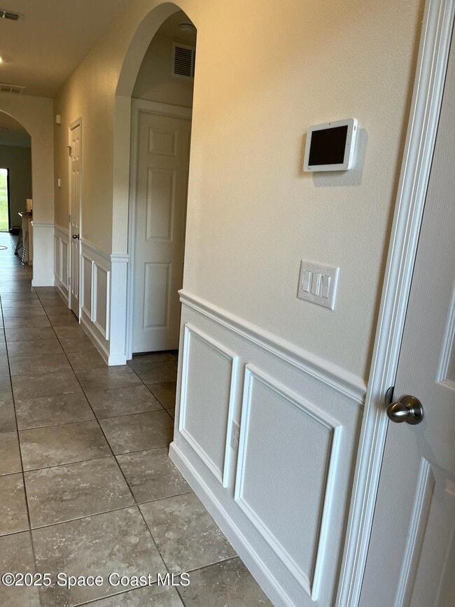 Photo - 760 Acadia Ct SE