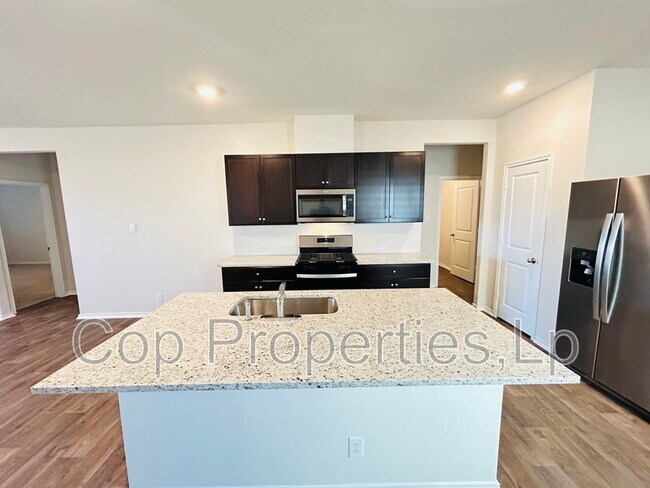 Photo - 4611 Meerkat Dr