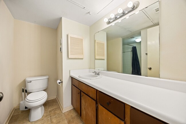 Building Photo - 8517 Hearth Dr Unit 31 Rental