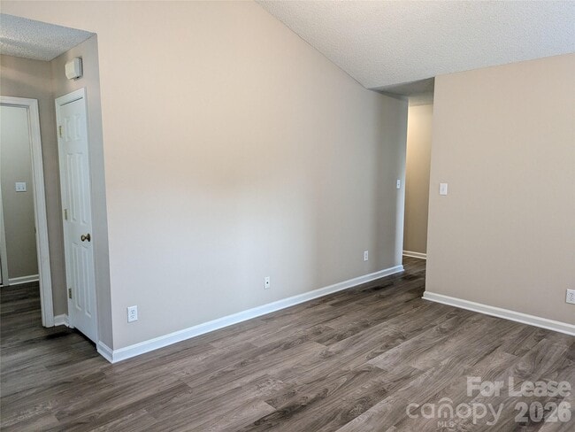 Photo - 2151 Wexford Way