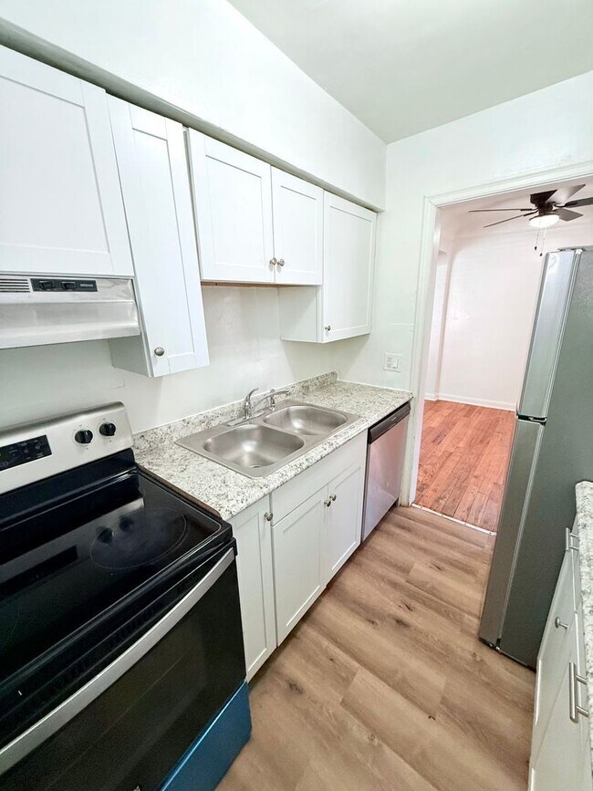 1643 Anita Pl Unit 1