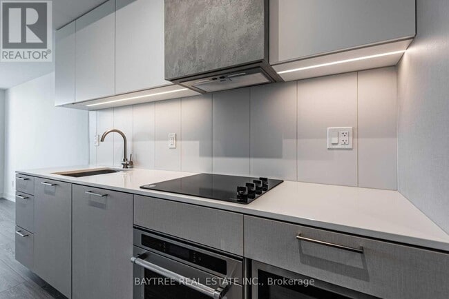 Photo - 19 Western Battery Rd Unité 3220