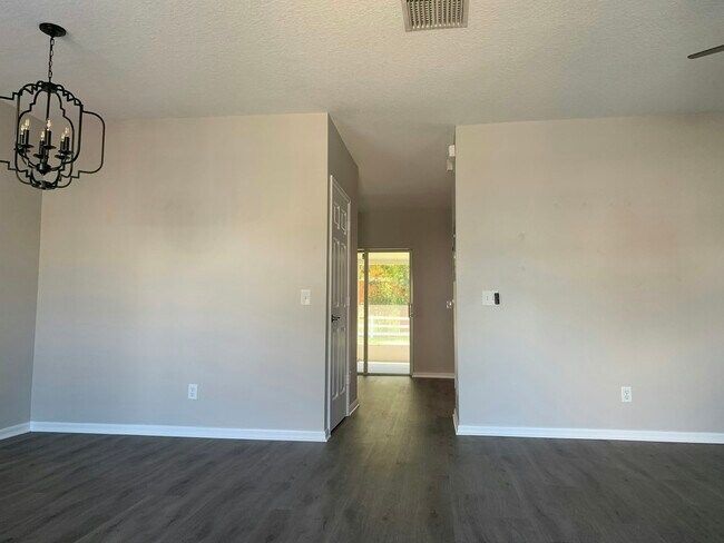 Photo - 30206 Swinford Ln