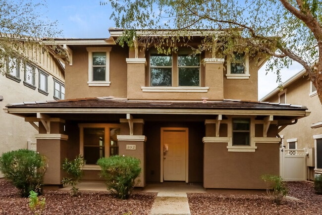 Building Photo - 992 S Hawk Ln