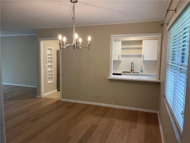 Photo - 800 Mallery St Unidad C-28