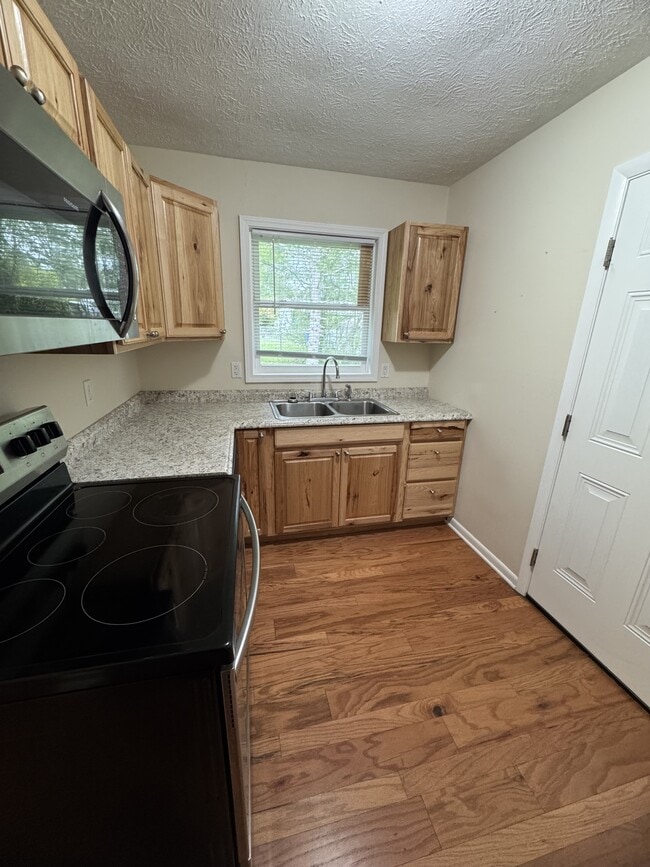 Photo - 417 Neely Rd