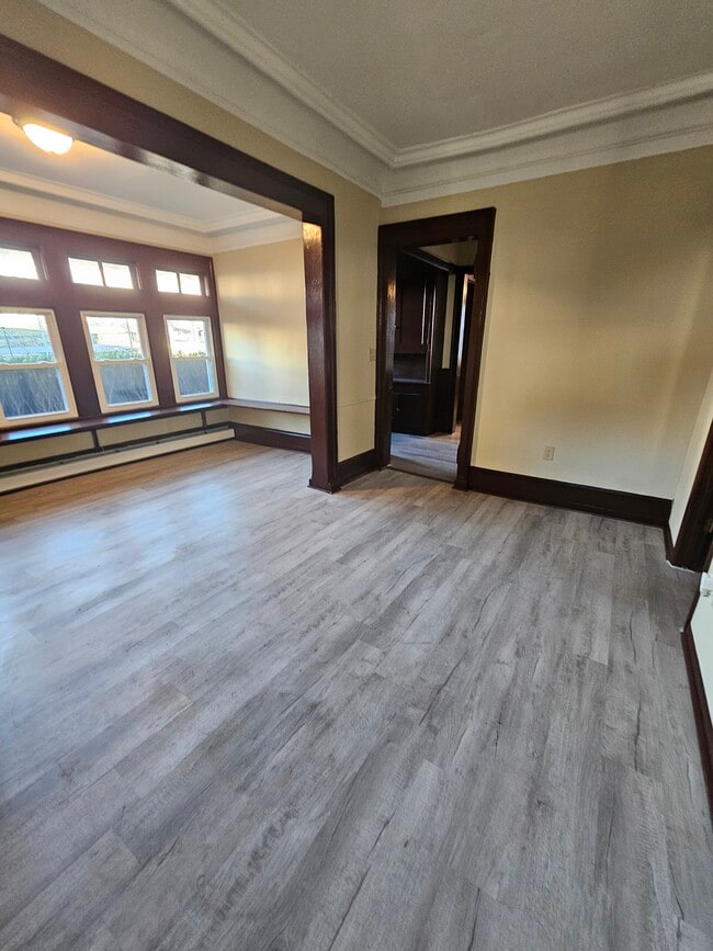 Building Photo - 1209 Providence Rd Unit 1-B