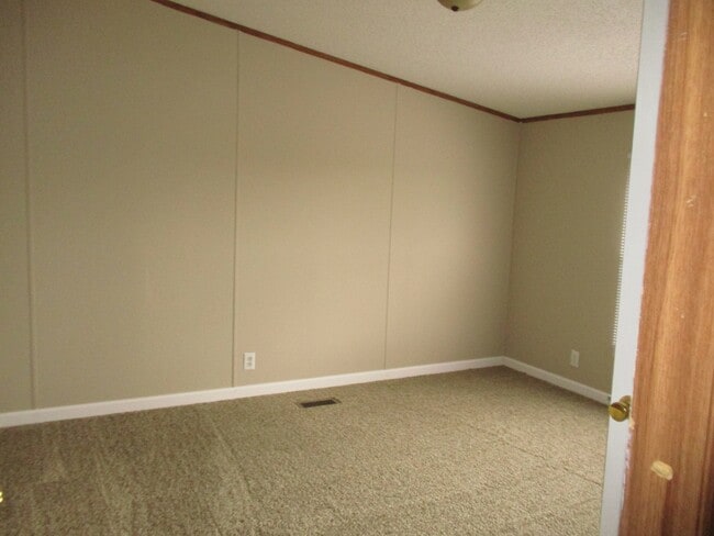 Photo - 192 Zackary St