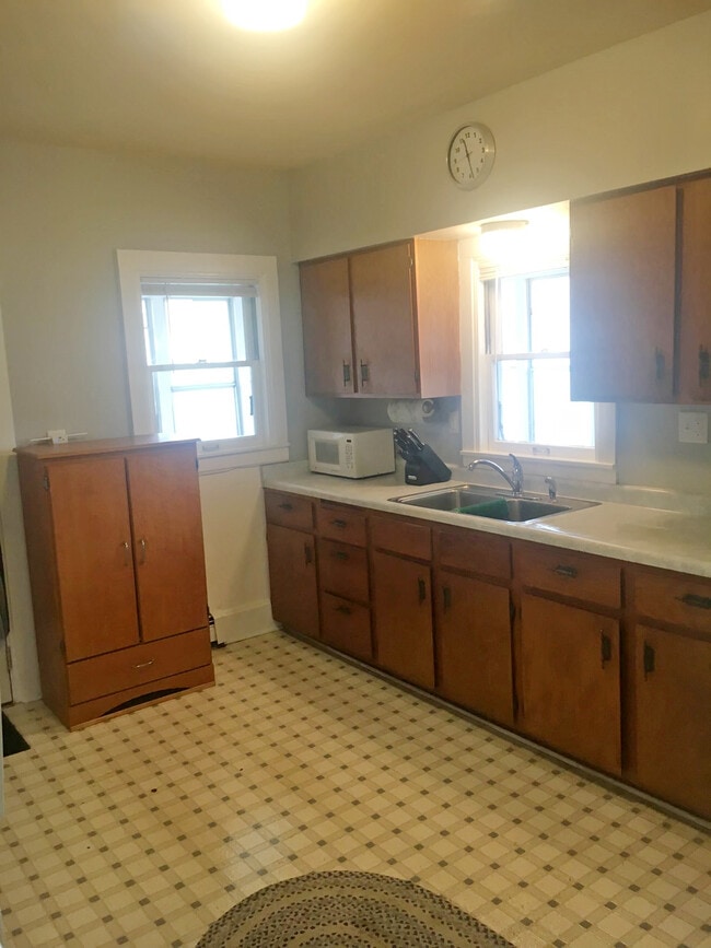 Photo - 258 Lee St Unit 258