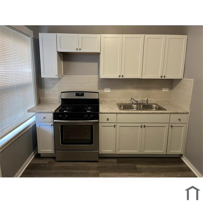 6657 S Minerva Ave Unit 6657-1N