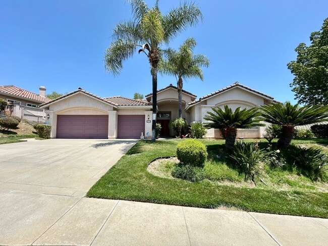 Spacious 4 Bed/2.5 Bath Home Escondido - Spacious 4 Bed/2.5 Bath Home Escondido