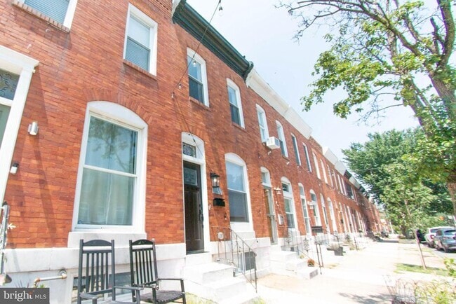 Building Photo - 636 S Kenwood Ave Rental