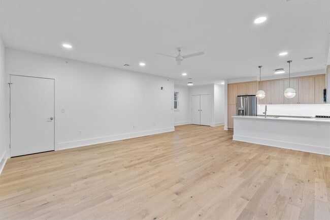 Photo - 525 Ave E Unit 3