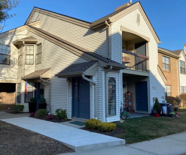Building Photo - 201 Sunshine Ct Unit 201