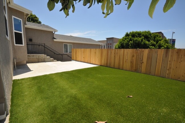 Photo - 6BD/3BA on College Ave!