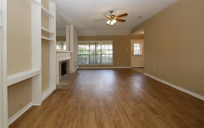 Photo - 13339 Somersworth Dr