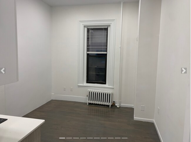 Photo - 254 Newbury St