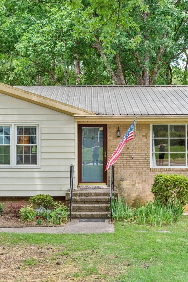 Photo - 1126 Brucemont Dr