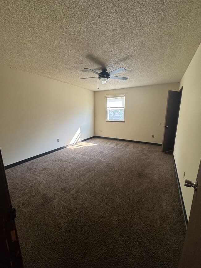 Photo - Some utilities included!