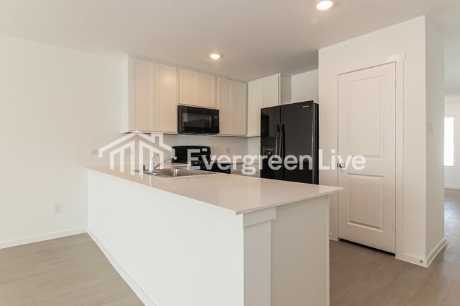 Photo - 920 Calley Pear Trl